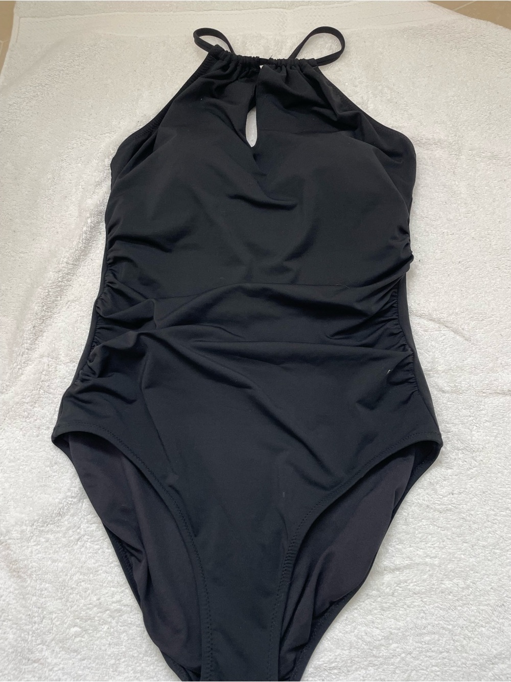 Black Women's Bathing suit 
Garnet Hill size 10
Molded cups
Ruched